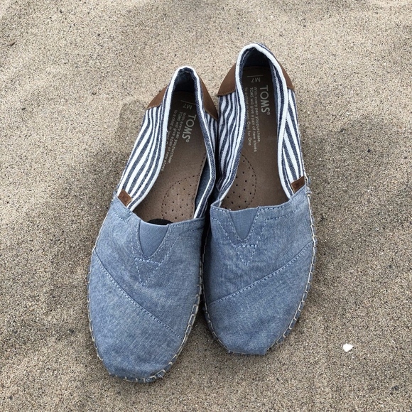 toms shoes size 7